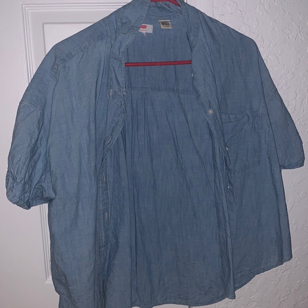 Levi’s shirt